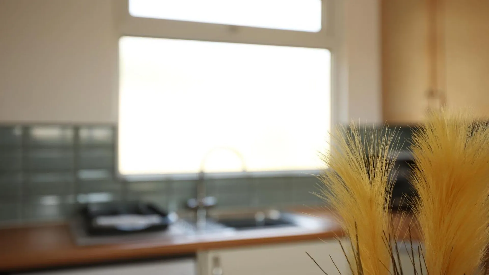 Comfortable Studio Apartment By N And N Stays Ltd, Peaceful Area Close To Cardiff Bay, Private Parking United Kingdom